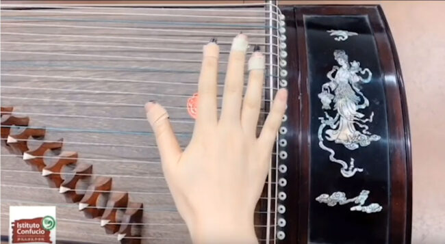 video-guzheng video Impariamo a suonare il guzheng